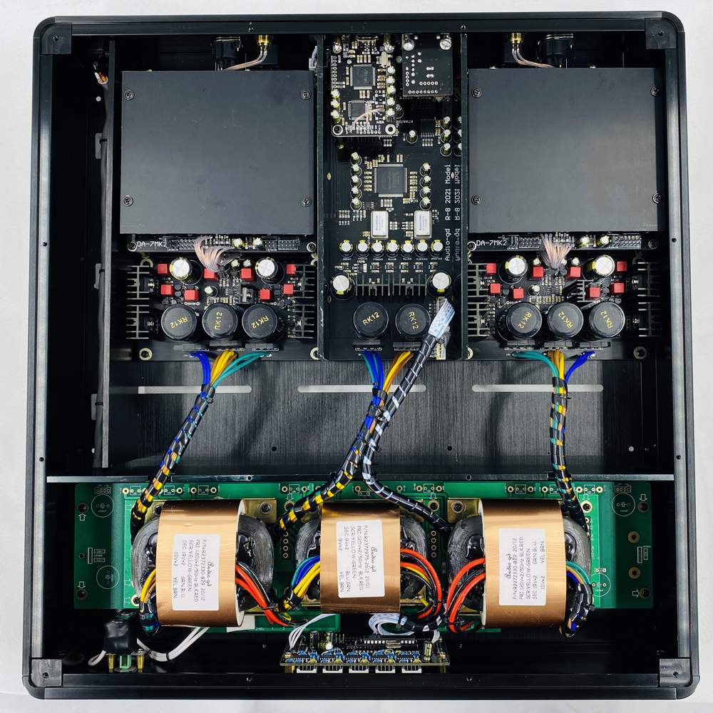 Audio-GD – R8 mk3 – Discrete Balanced R2R Ladder FPGA Accusilicon DAC (PCM  / DSD) • Magna Hifi
